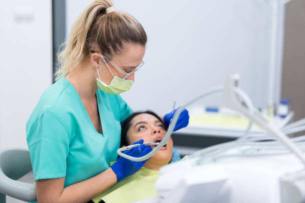 Best Emergency Dental Extractions in Nashua, NH